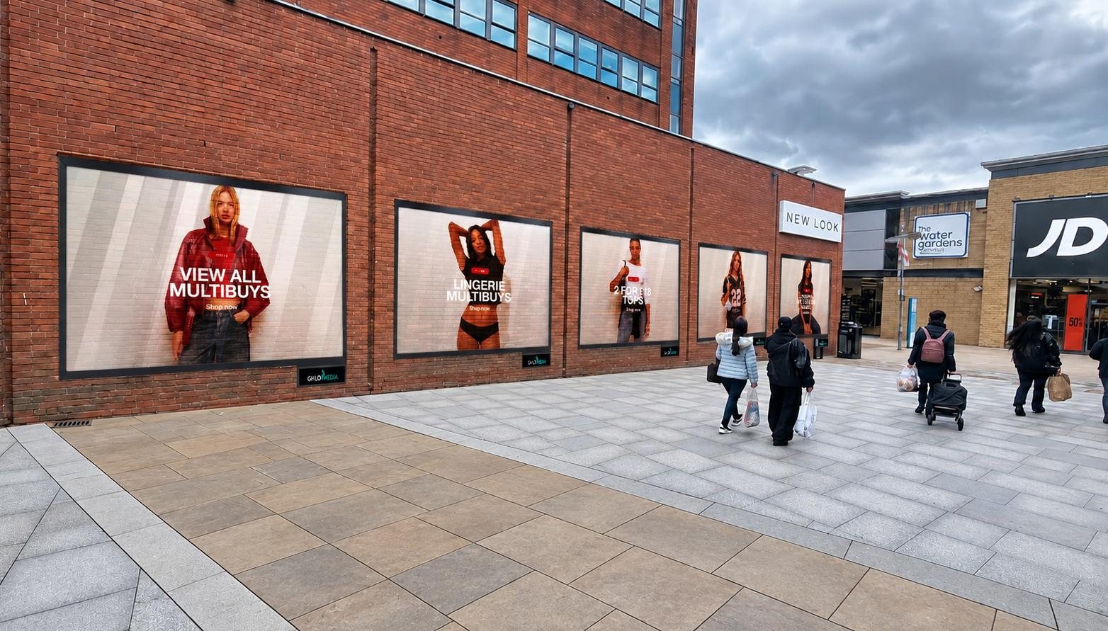 Multi-screen storefront display
